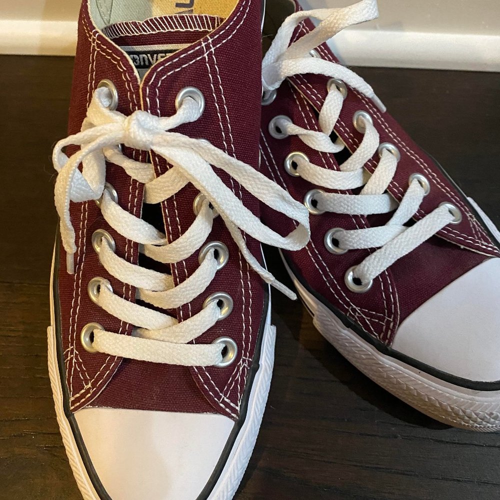 Converse All Star Burgundy womens 7 Mens 5